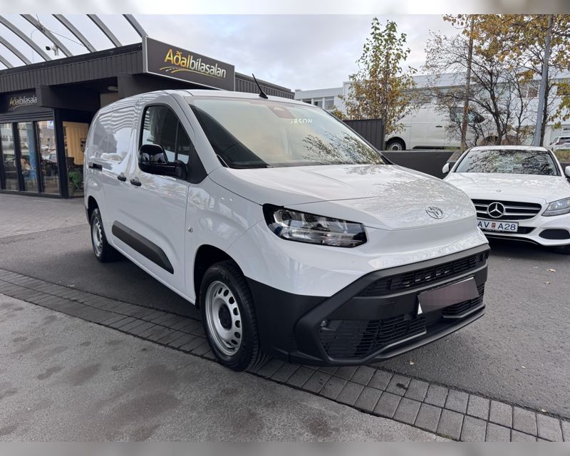 2026 Toyota Proace City Langur