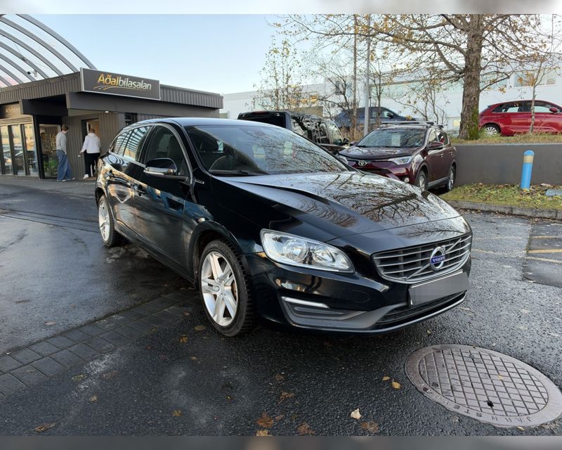 2017 Volvo V60 Twin Engine