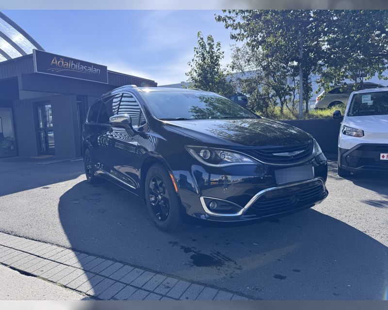 2018 Chrysler Pacifica Hybrid