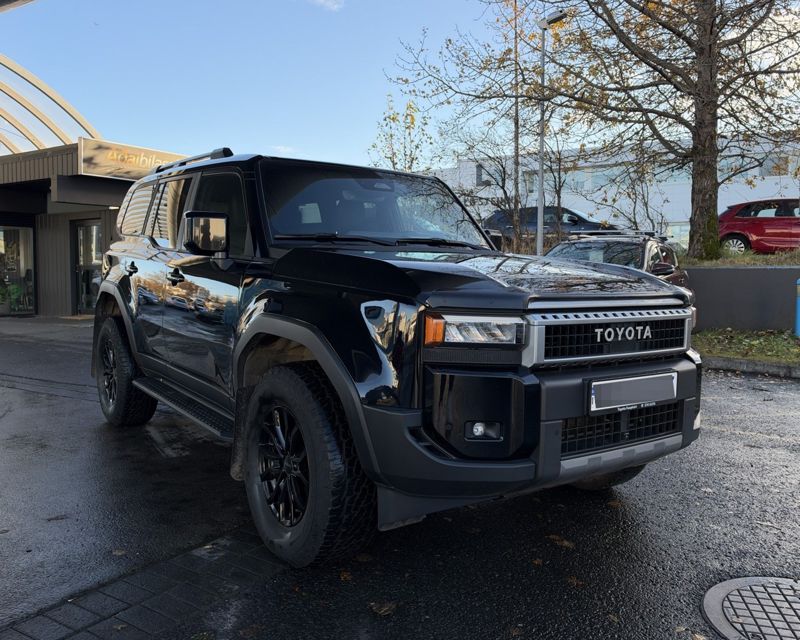 2024 Toyota Land Cruiser Gx+