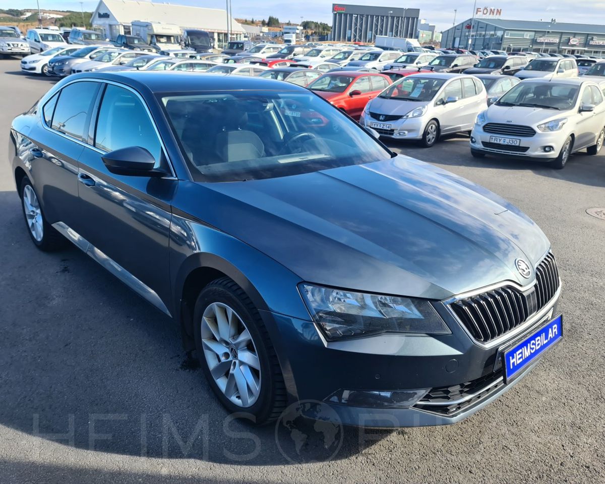 Skoda Superb Limo