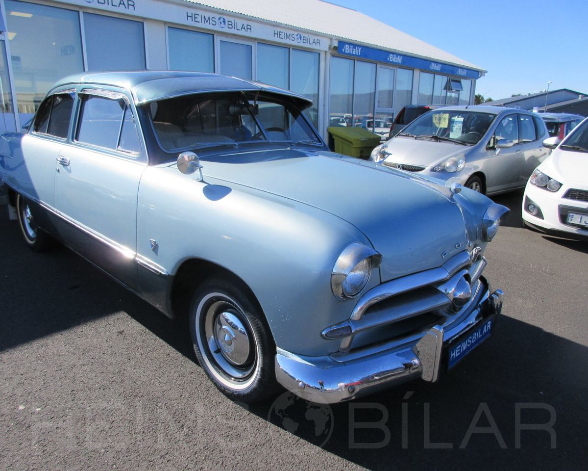 Ford Custom